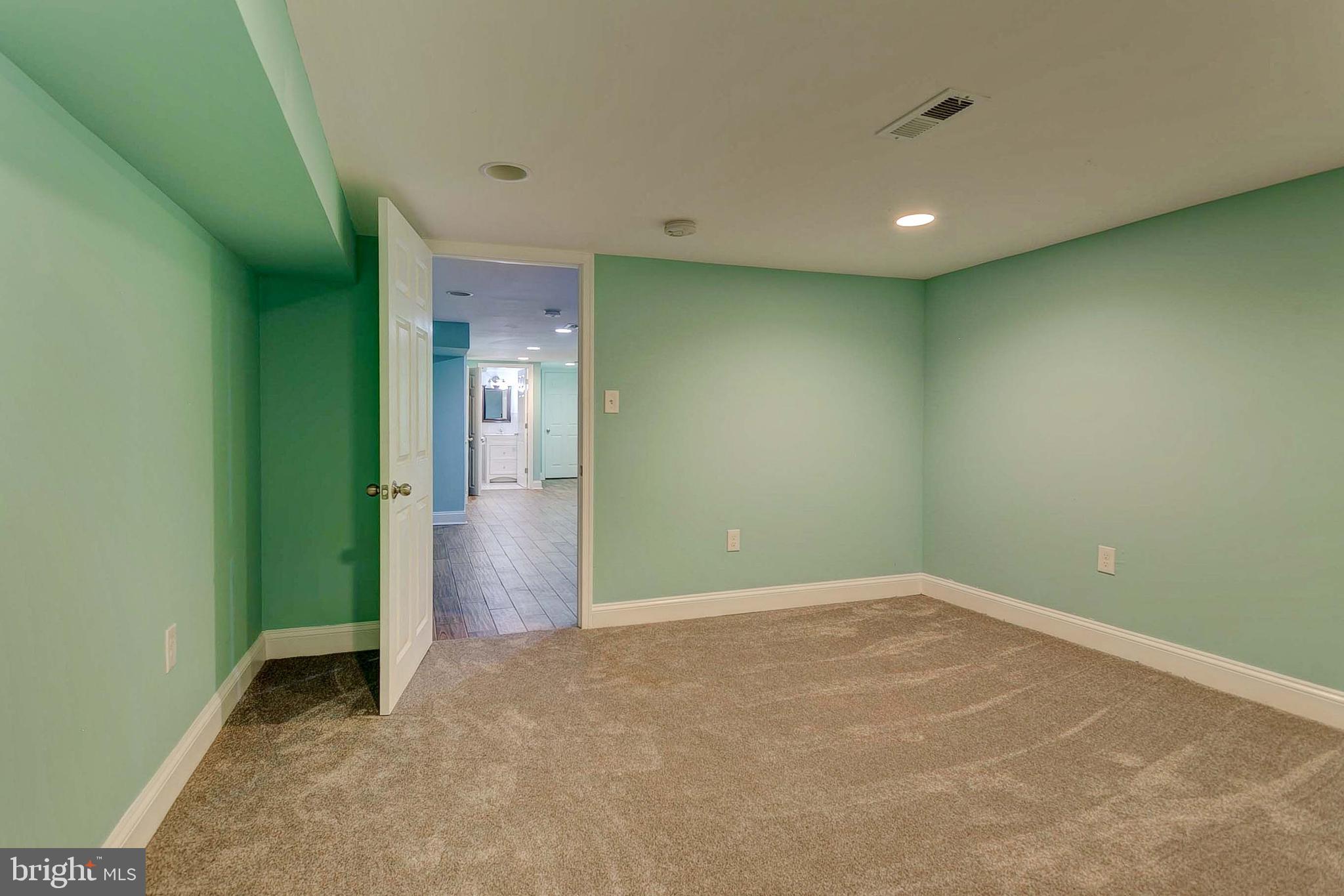 HIGHLANDTOWN - Residential