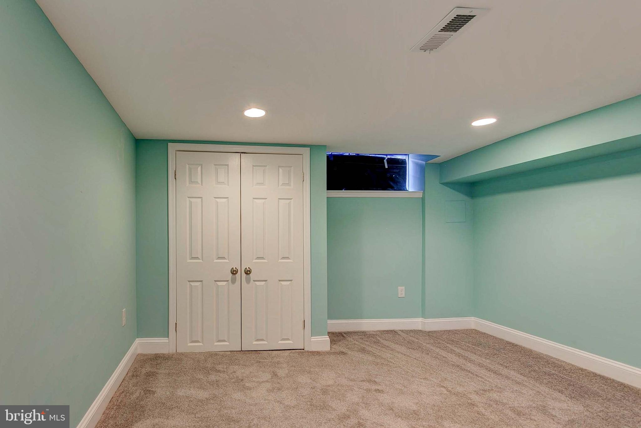 HIGHLANDTOWN - Residential