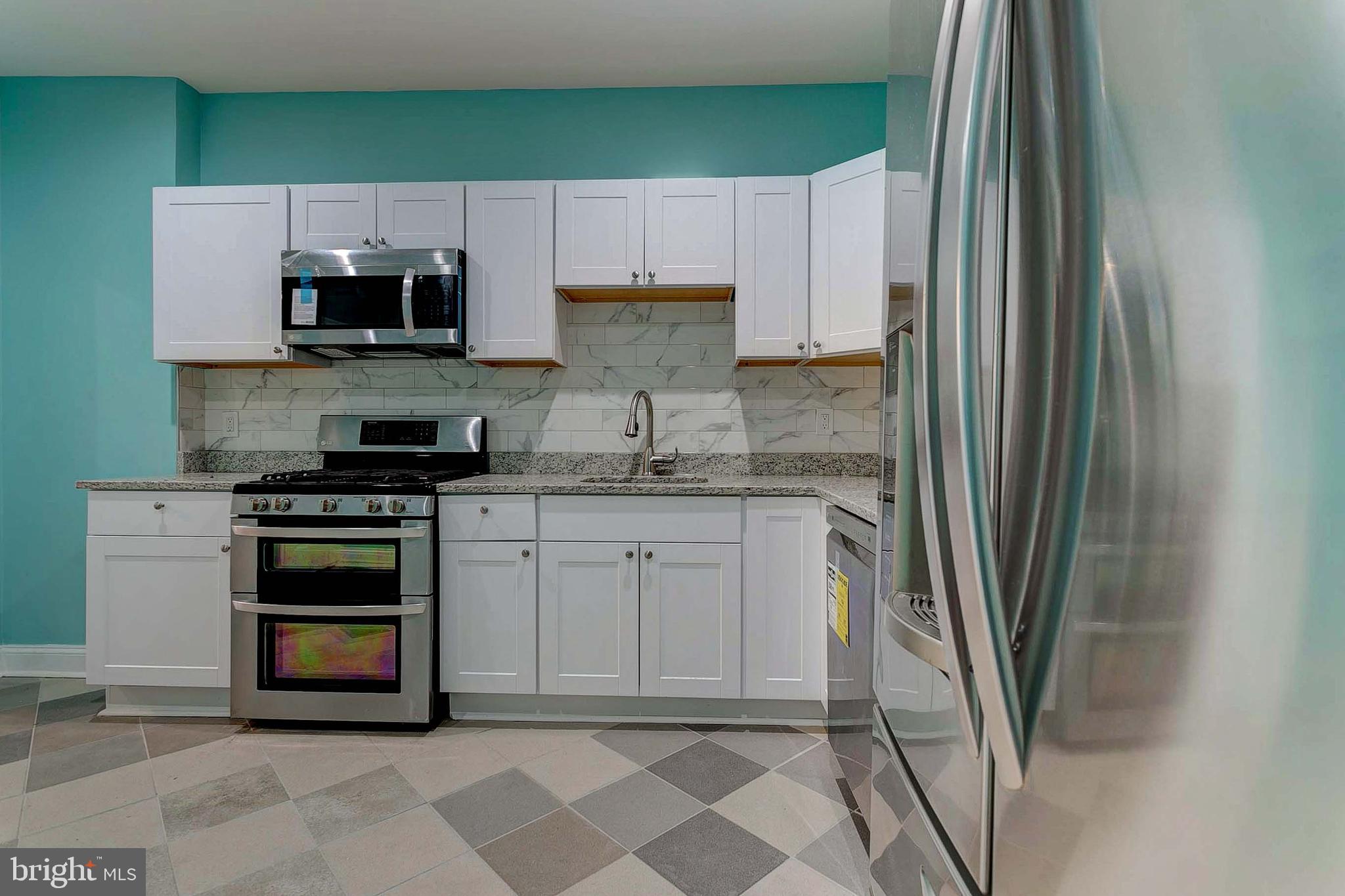 HIGHLANDTOWN - Residential