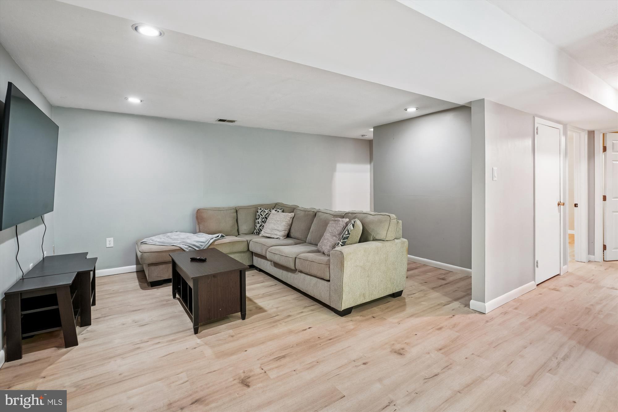 DALE CITY - Residential