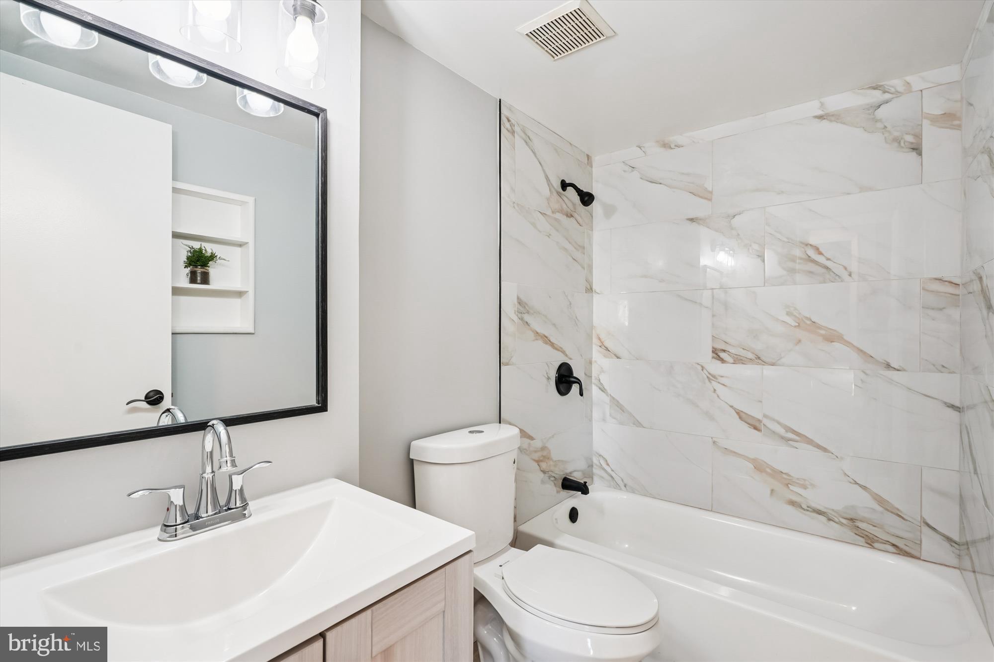 DALE CITY - Residential