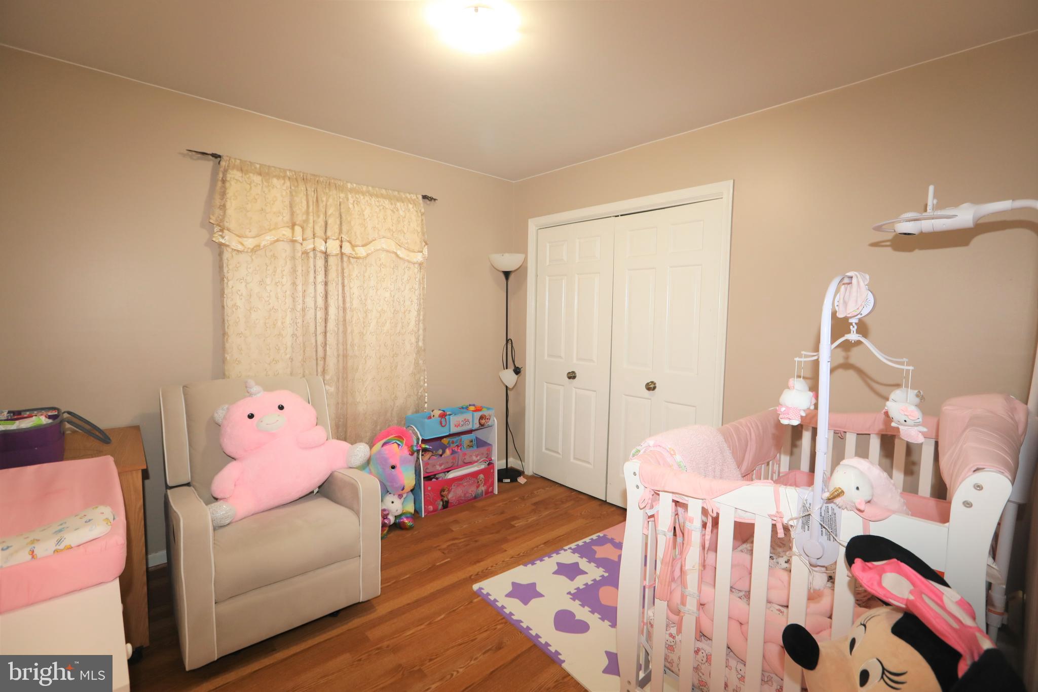 ELMWOOD MANOR - Residential