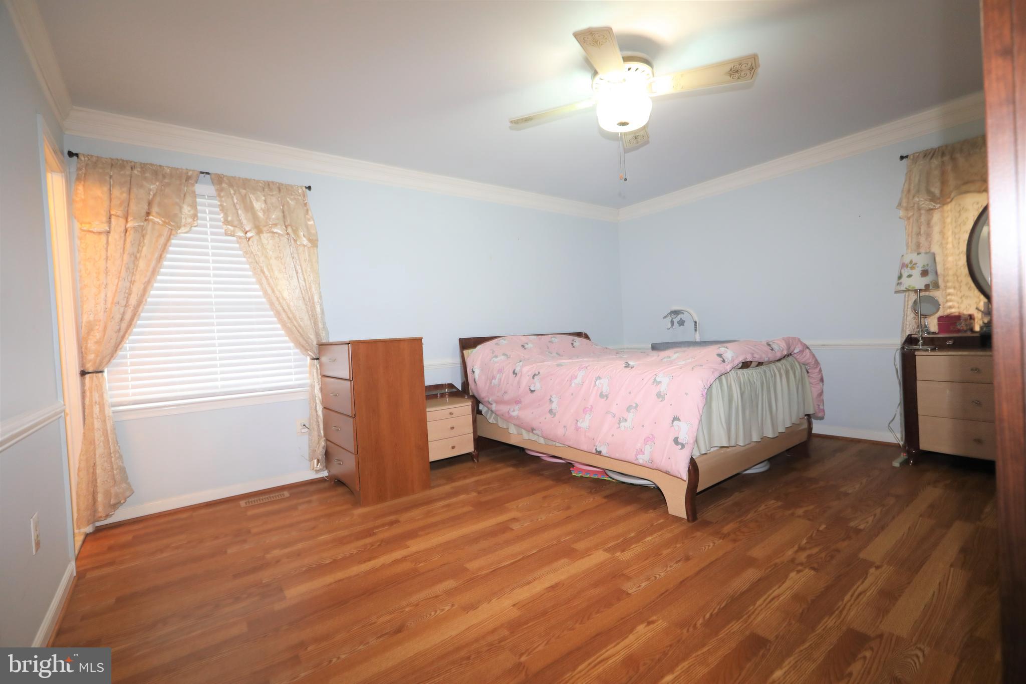 ELMWOOD MANOR - Residential