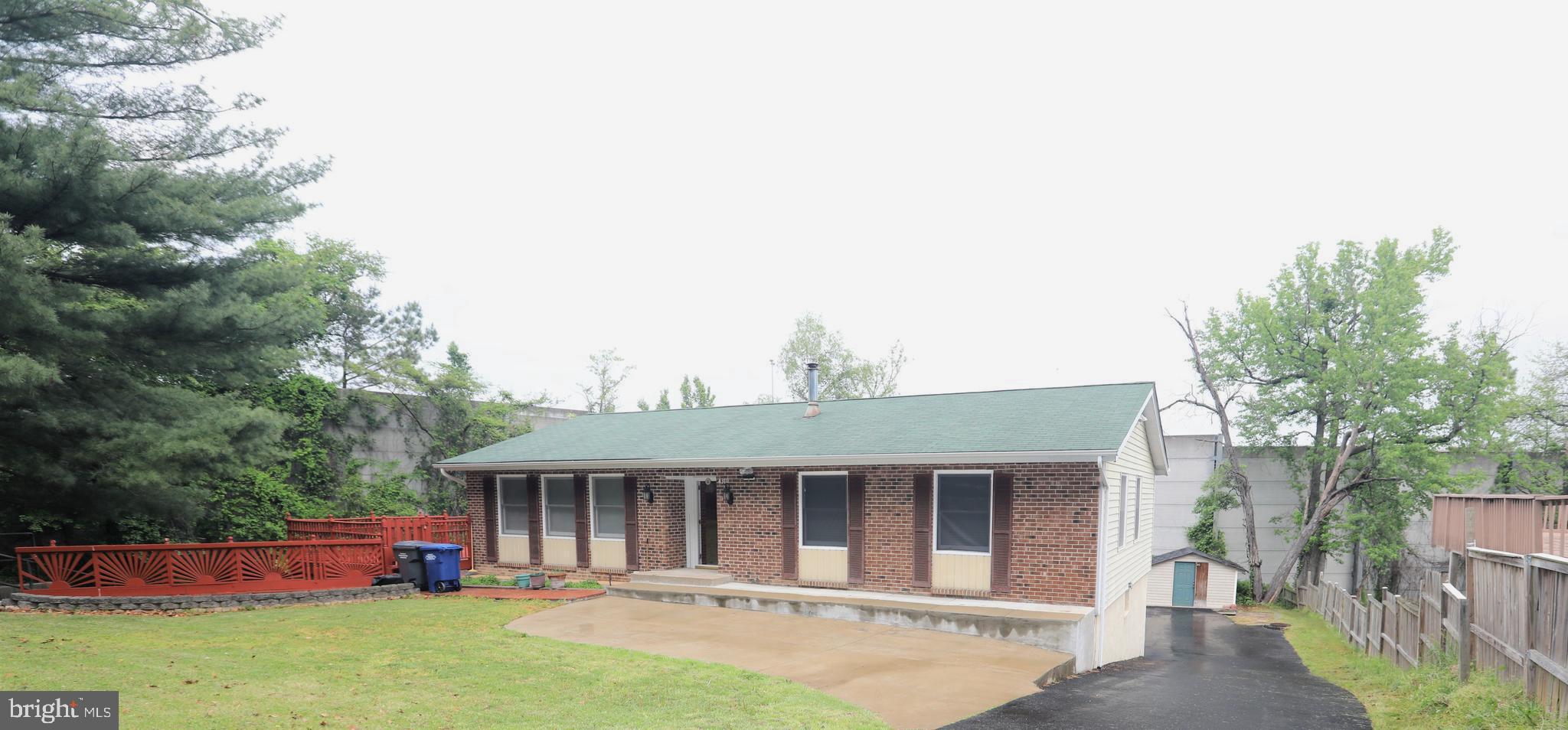 ELMWOOD MANOR - Residential