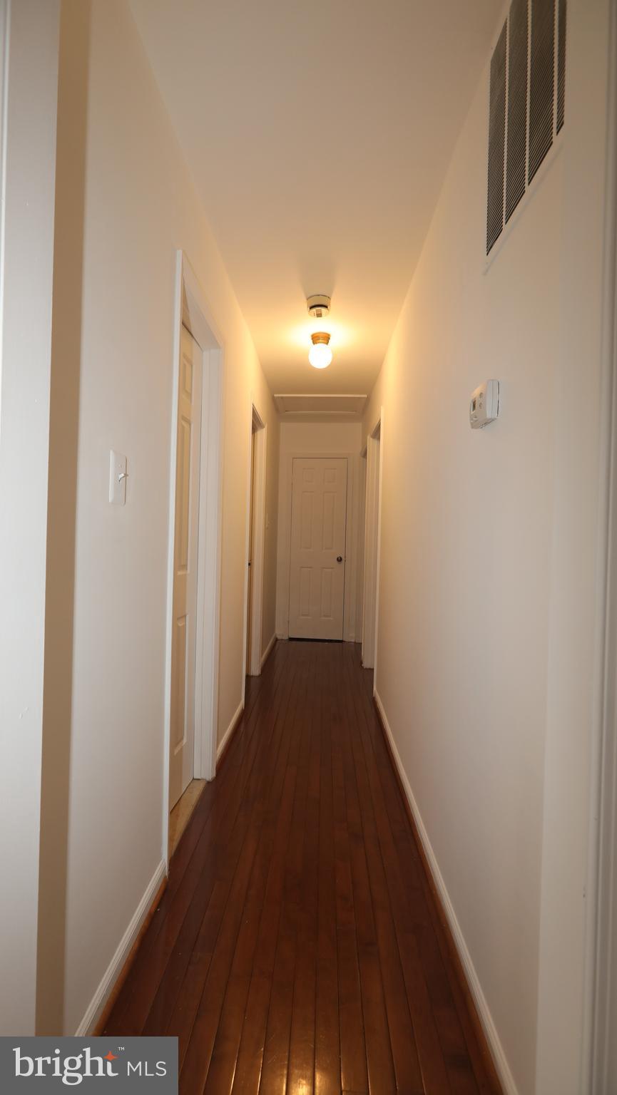 ELMWOOD MANOR - Residential