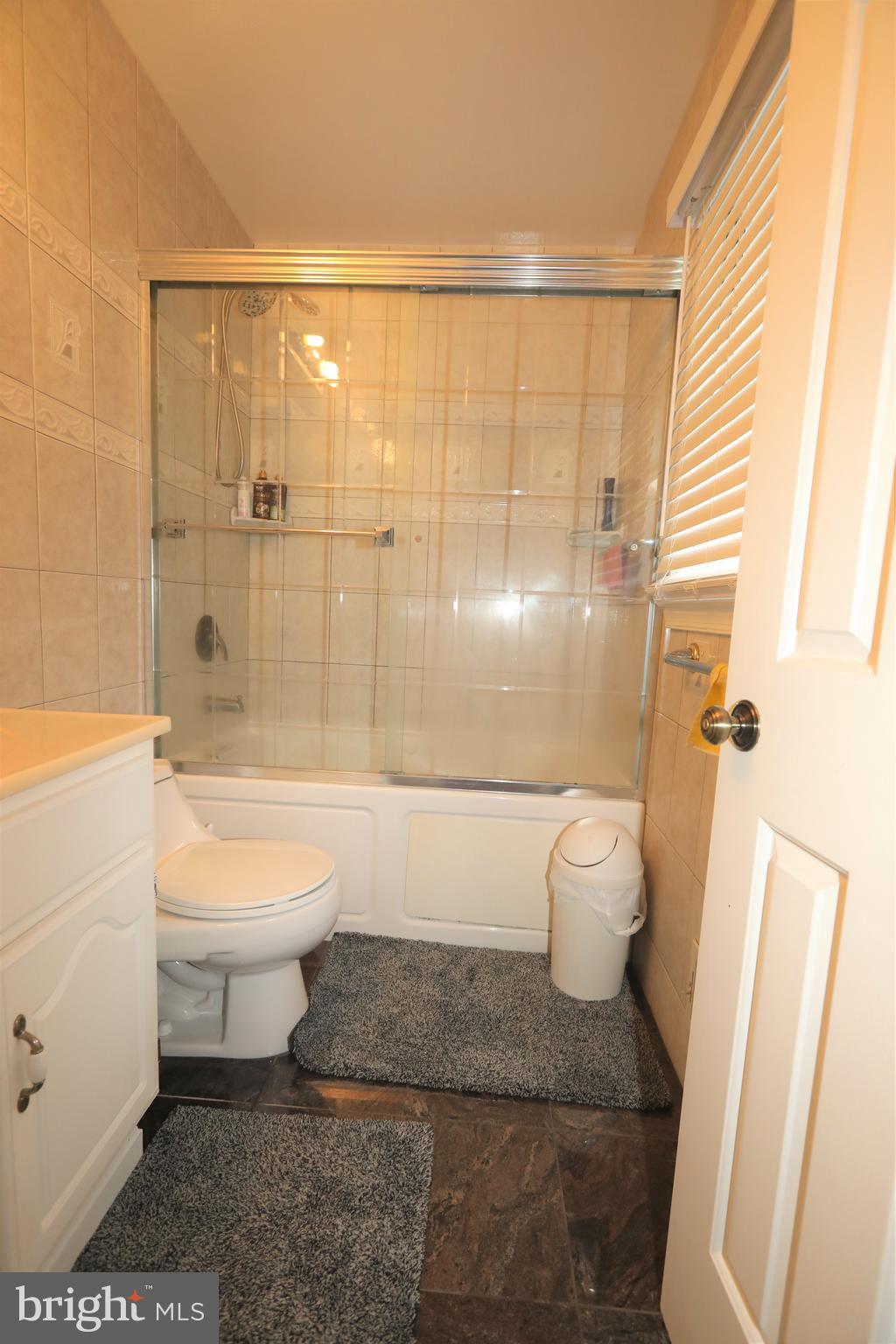 ELMWOOD MANOR - Residential