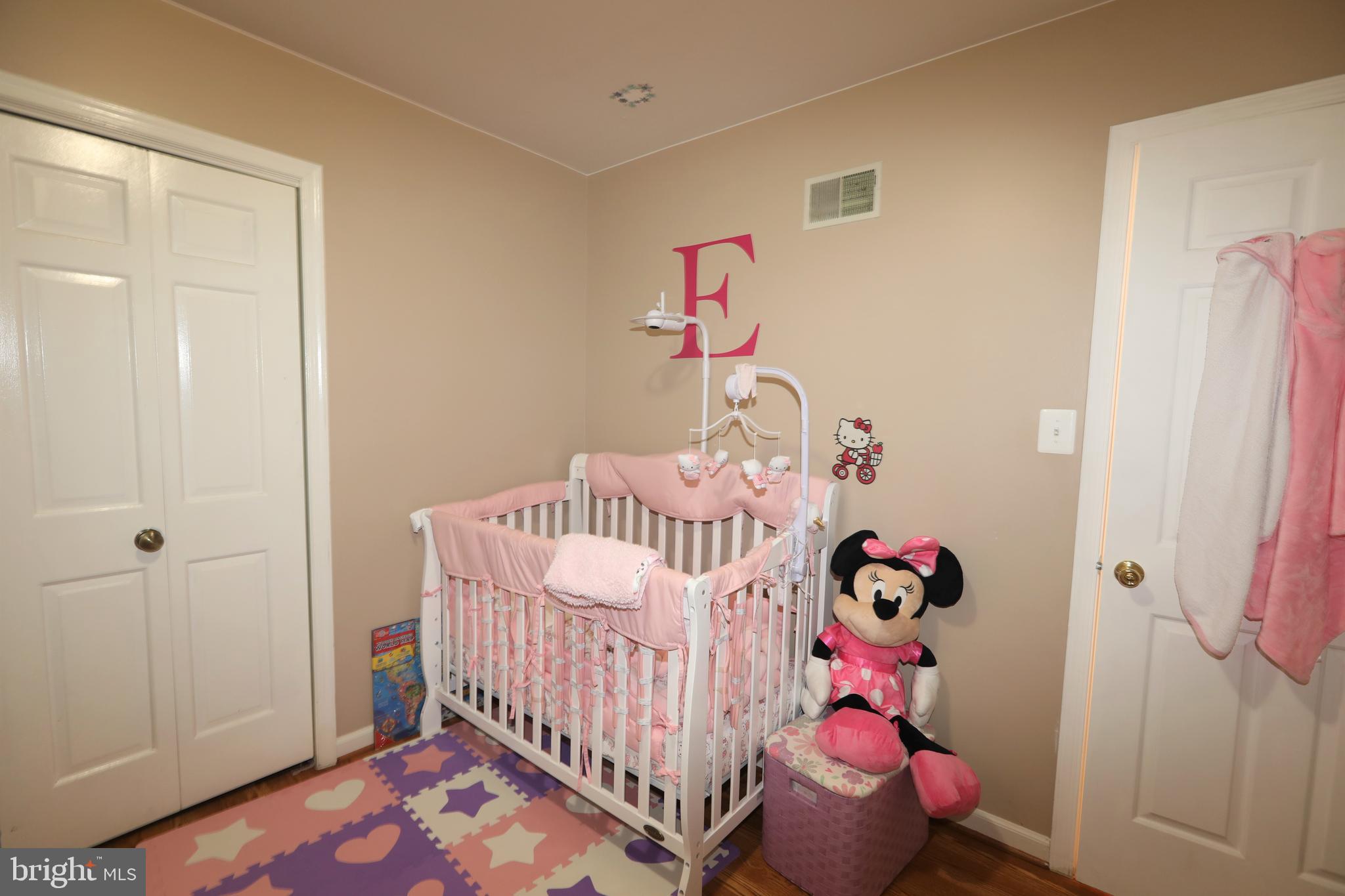 ELMWOOD MANOR - Residential