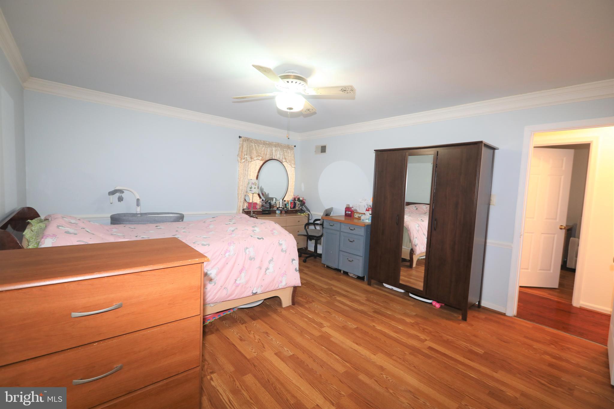 ELMWOOD MANOR - Residential