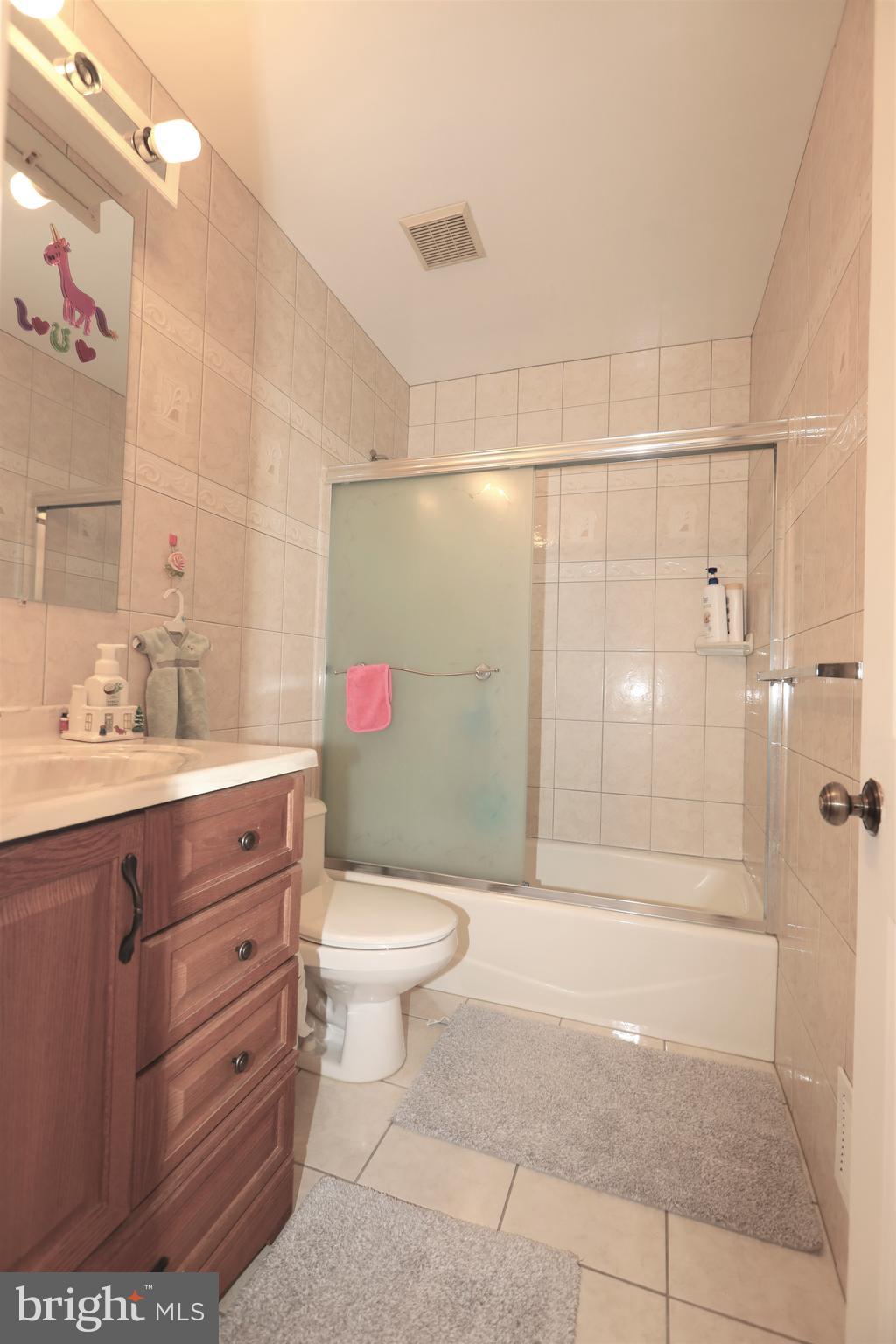 ELMWOOD MANOR - Residential