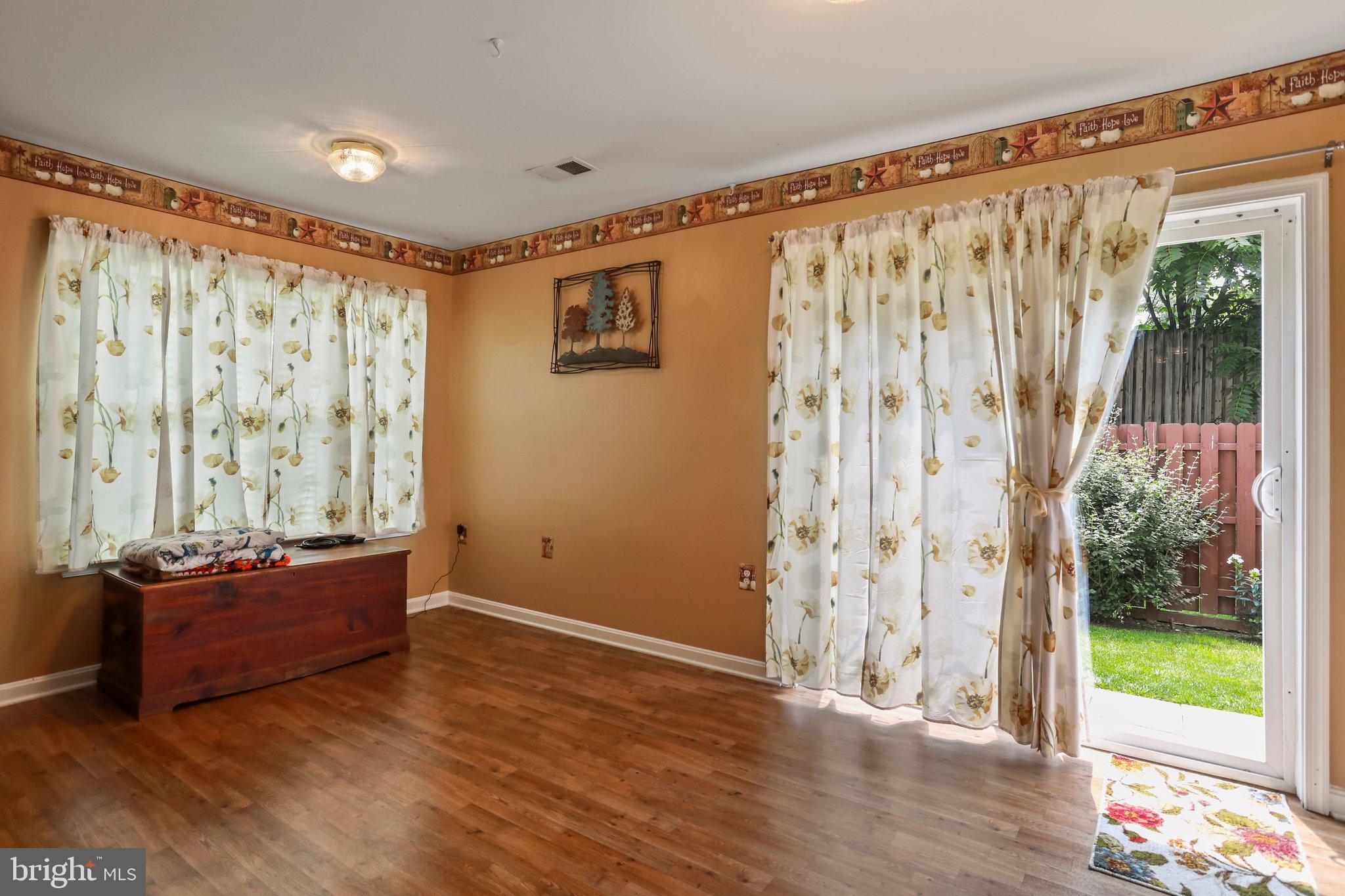 LIBERTY RUN - Residential