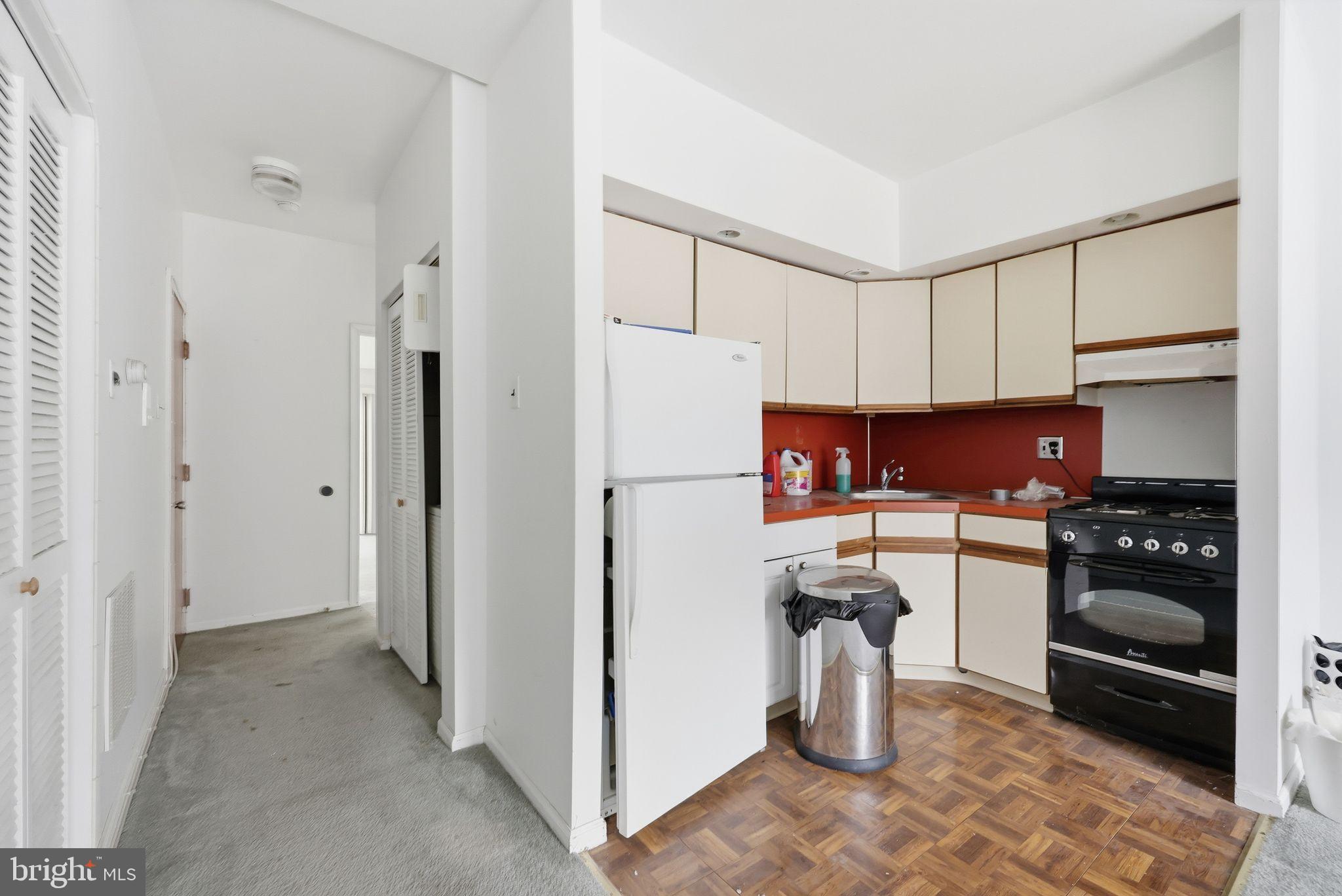 GRADUATE HOSPITAL - Residential Income