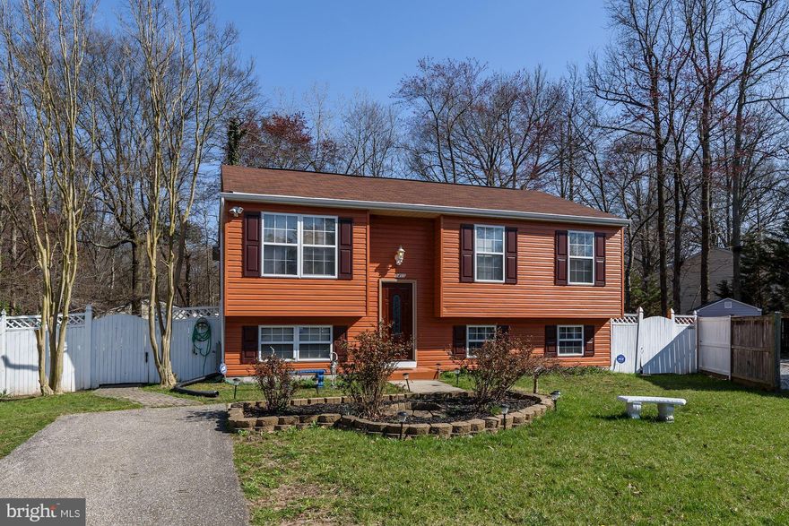 Bright split level with 4 Bedrooms and 2 full bath.Located on a Cul-de-sac lot. Light filled Sun-room off kitchen area looking rear yard.  Living Room on upper level and large Rec Room on lower level. Has Security Alarm. New Electric Heat Pump installed 12/2016. Amazing outdoor entertainment space in the rear yard with a multi-level deck and patio area.