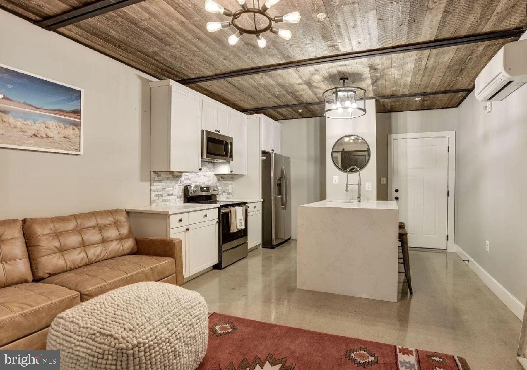 FEDERAL HILL HISTORIC DISTRICT - Residential Lease