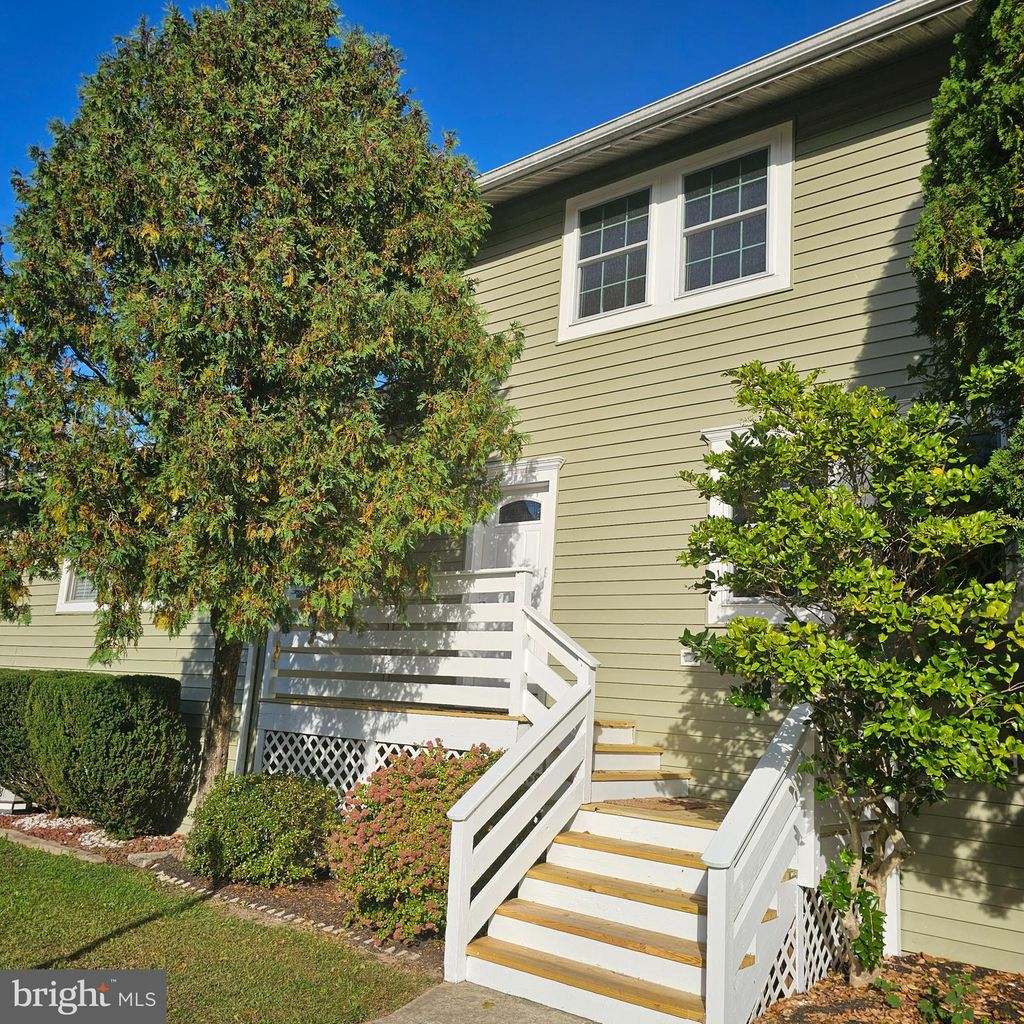 Photo of 29595 Dutchmans Lane #602, EASTON, MD 21601 (MLS # MDTA2012180)