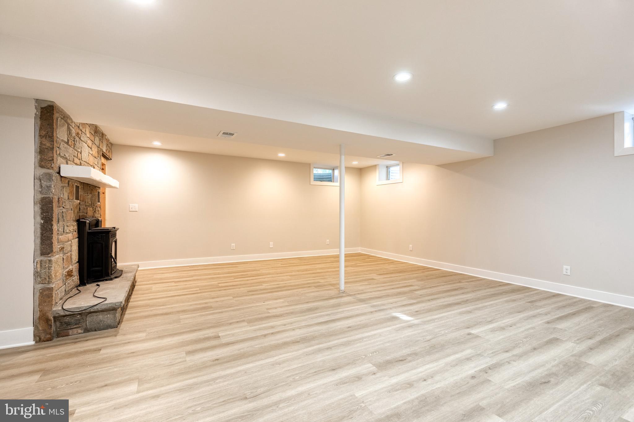 RIDGEVIEW - Residential