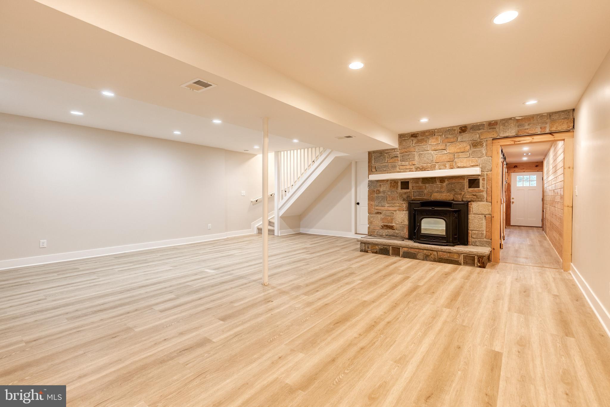 RIDGEVIEW - Residential