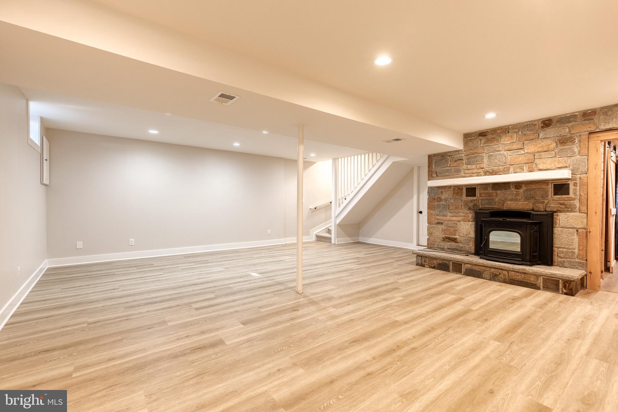 RIDGEVIEW - Residential