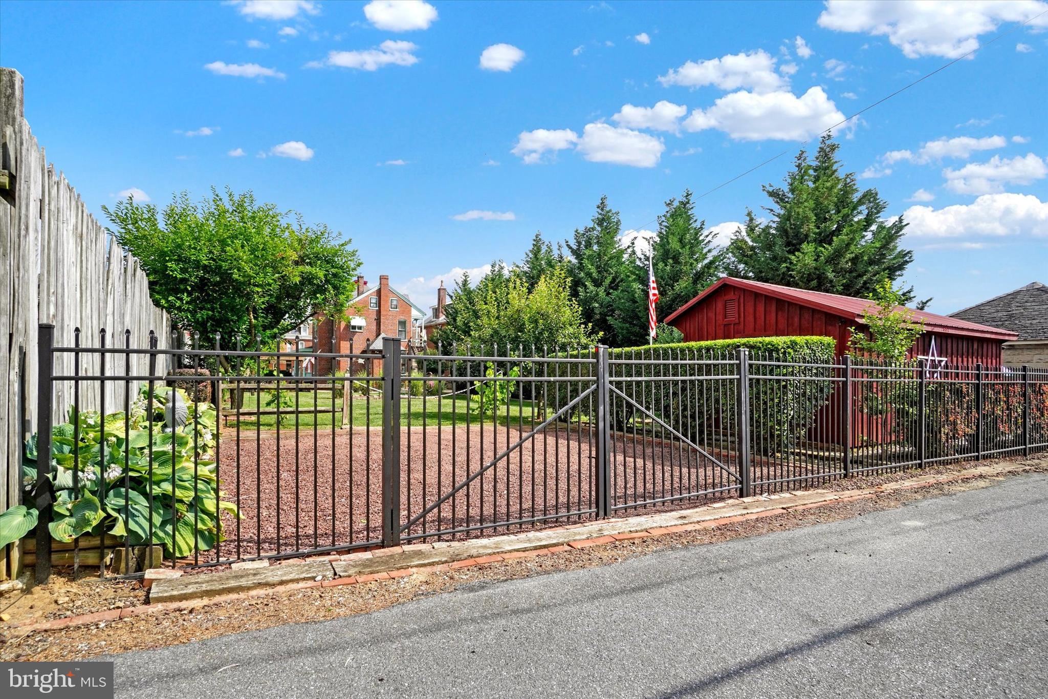 COLUMBIA BOROUGH - Residential