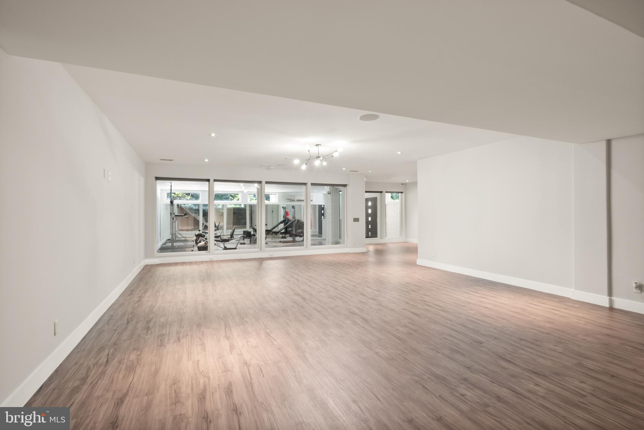 6600 RESERVES HILL COURT