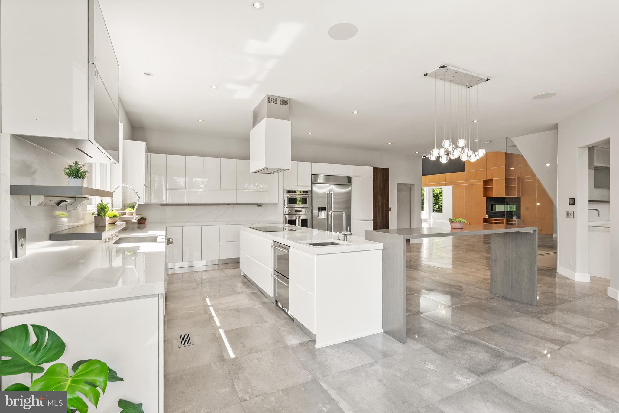 6600 RESERVES HILL COURT