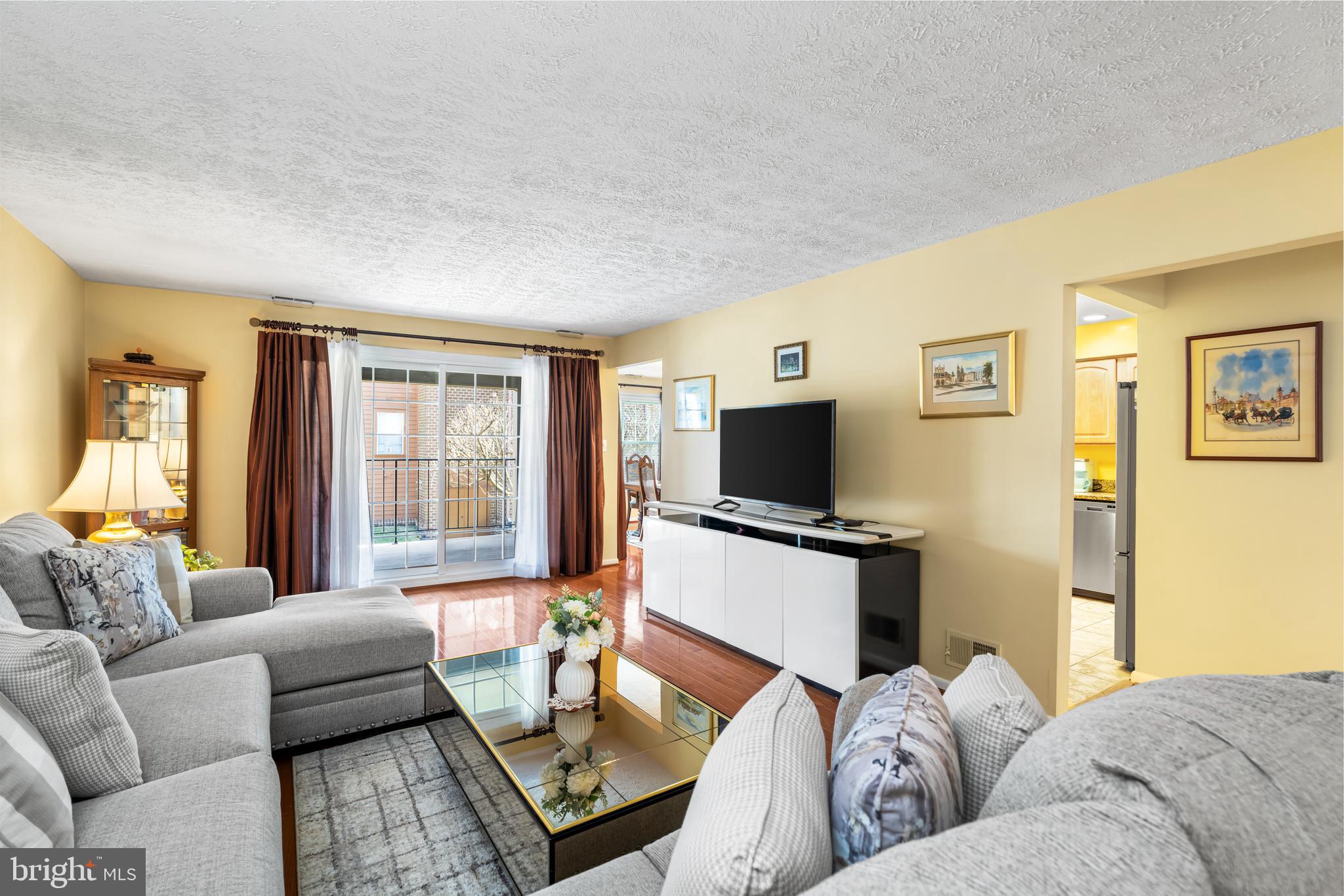 THE FALLS GARDEN - Residential