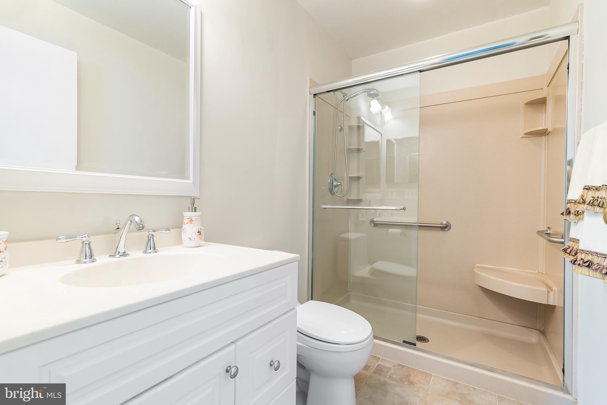 THE FALLS GARDEN - Residential