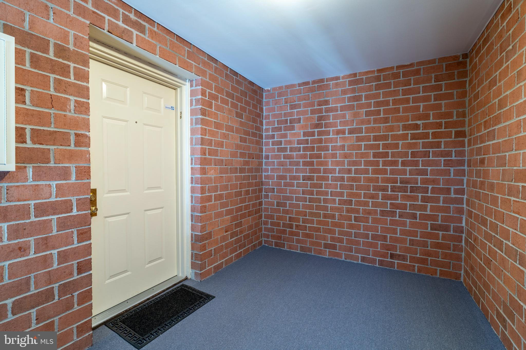 3 FRIENDSWOOD COURT B 3B