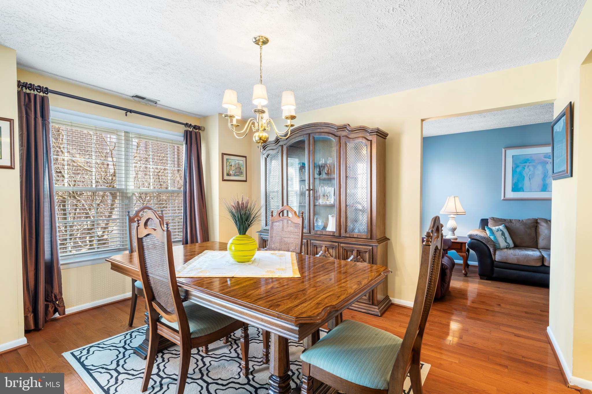 THE FALLS GARDEN - Residential