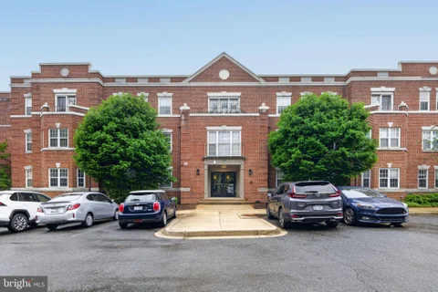 3611 38th Street NW Unit 305, Washington, DC 20016 - #: DCDC2260126