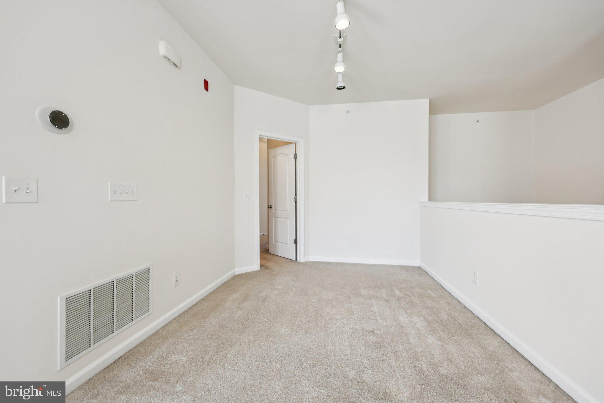 MERCER PARK CONDOMINIUM - Residential