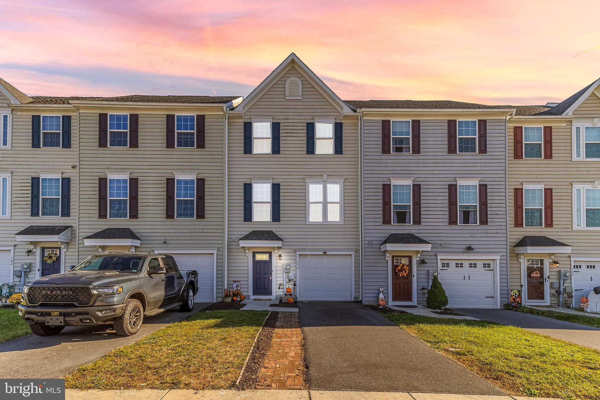 POTOMAC STATION - Residential