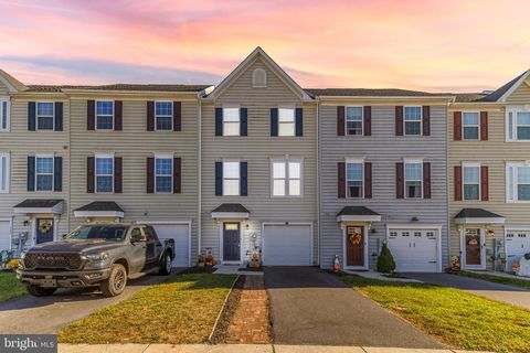 174 ONTARIO DRIVE FALLING WATERS WV 25419