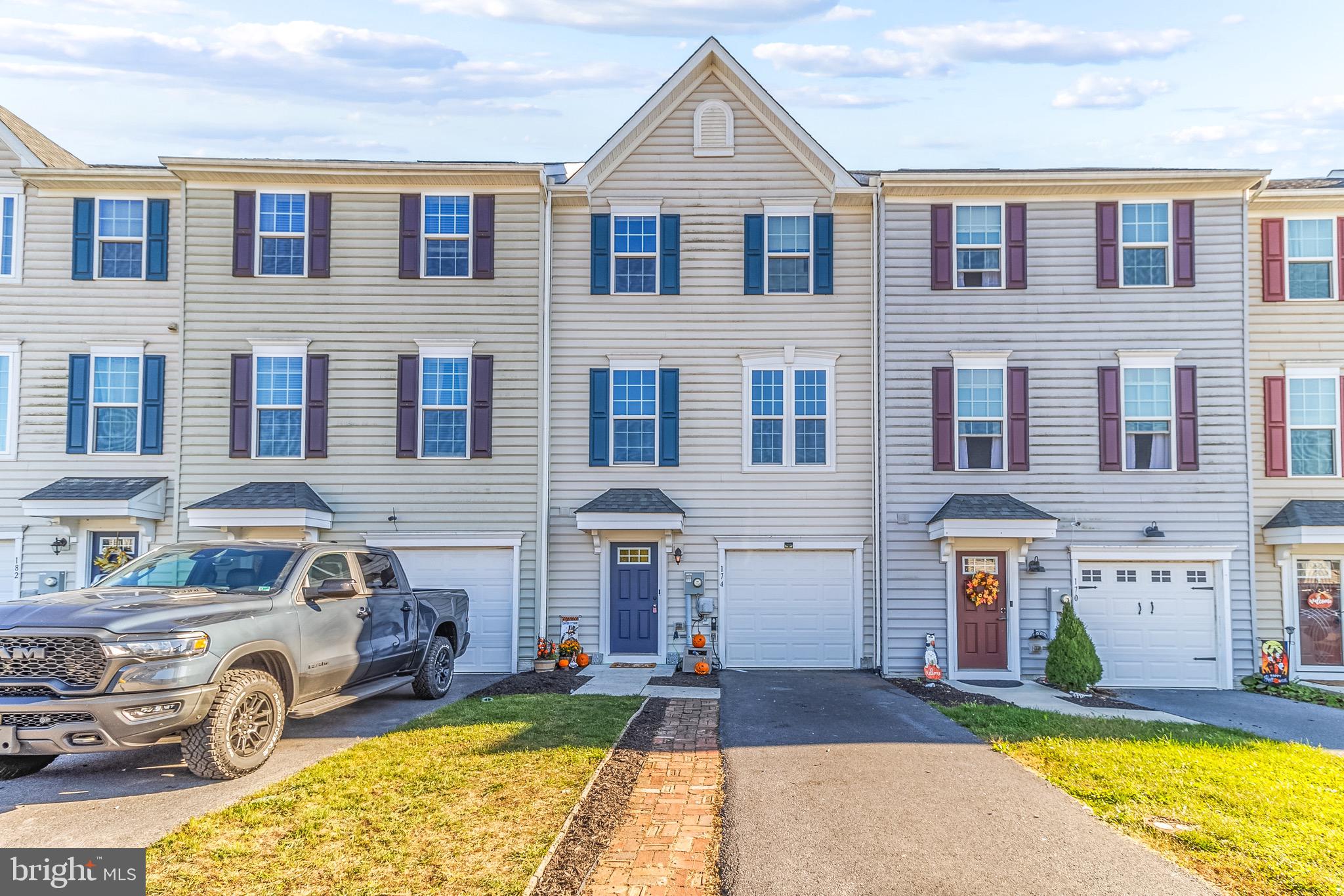 POTOMAC STATION - Residential