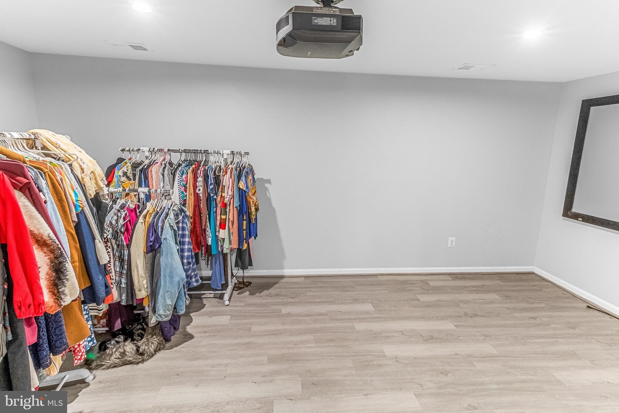 POTOMAC STATION - Residential