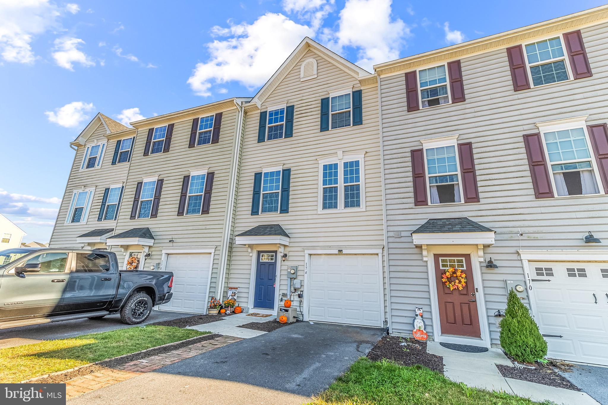 POTOMAC STATION - Residential