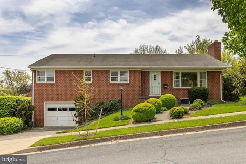423 W Monmouth Street, Winchester, VA 22601 - MLS#: VAWI2007646