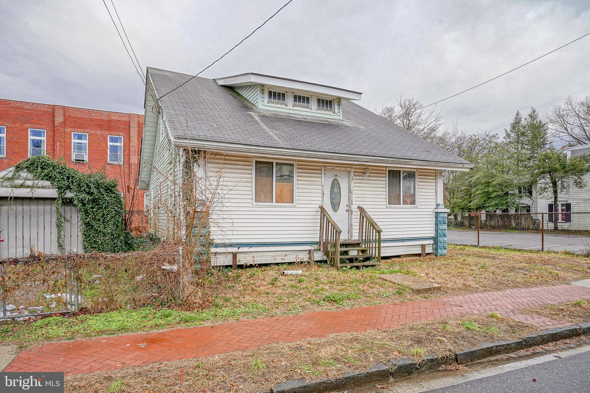 32 Olive St and 4 Oak St SALEM