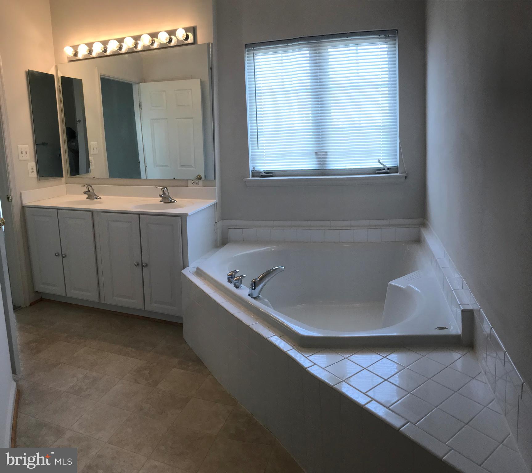 VILLAGE OF IDLEWILD - Residential Lease