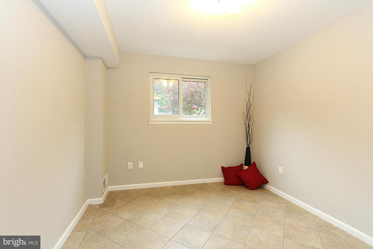 KINGS PARK WEST - Residential