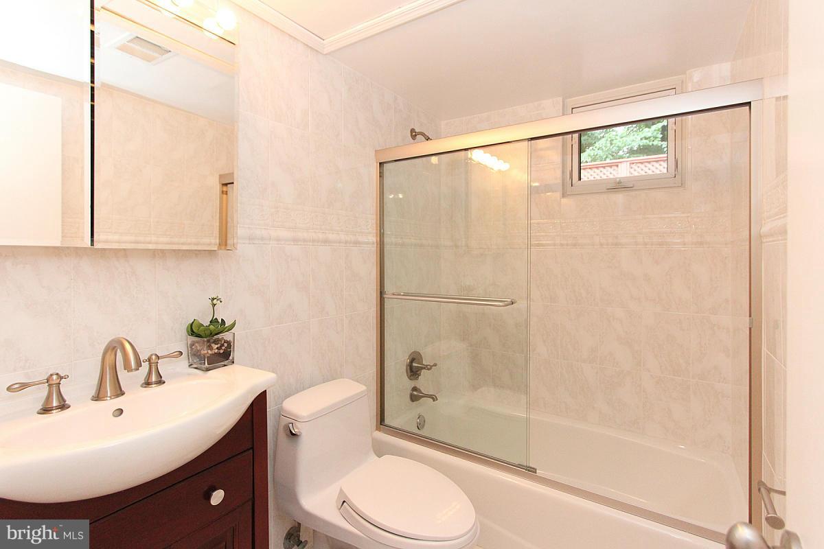 KINGS PARK WEST - Residential