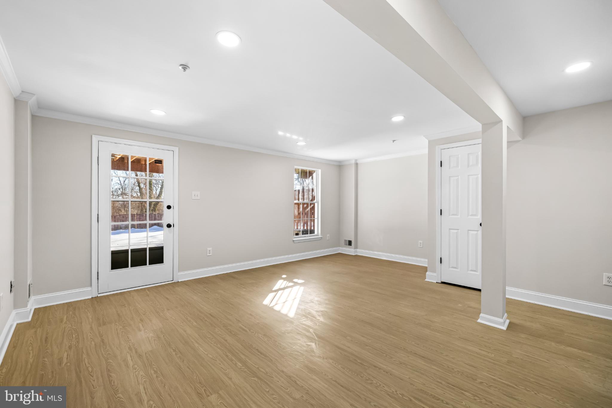 WEST SHORE - Residential