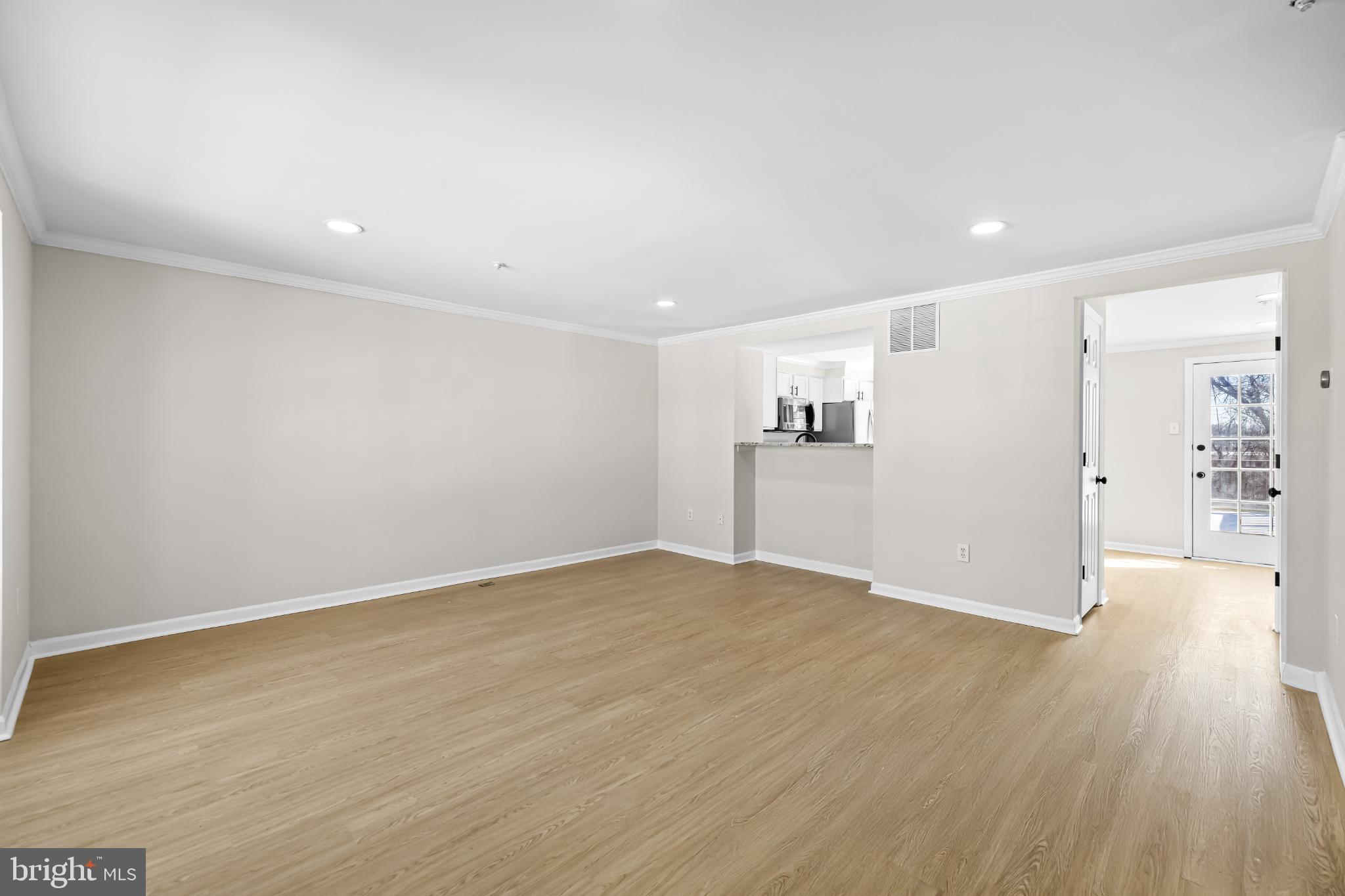 WEST SHORE - Residential