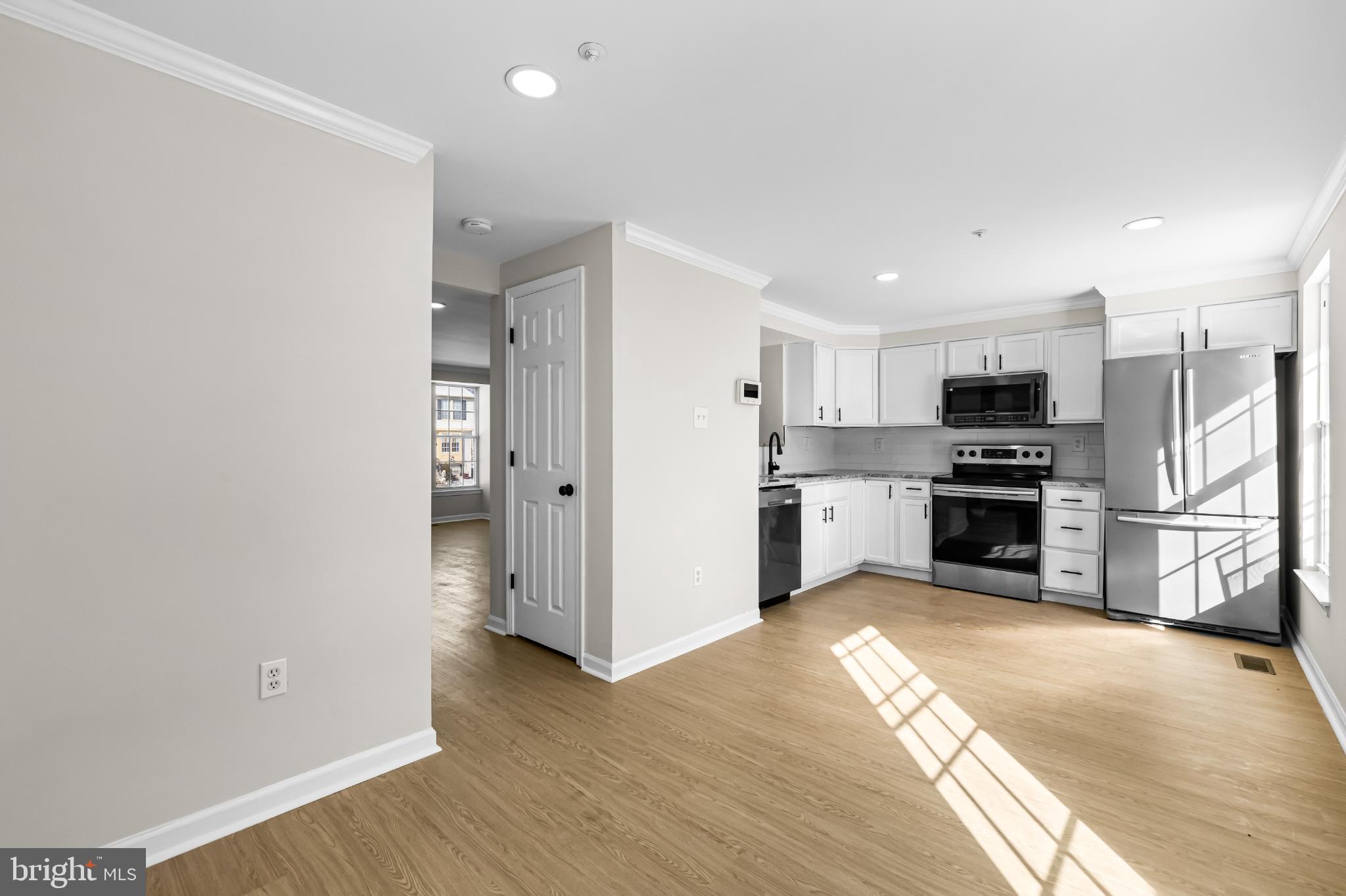 WEST SHORE - Residential