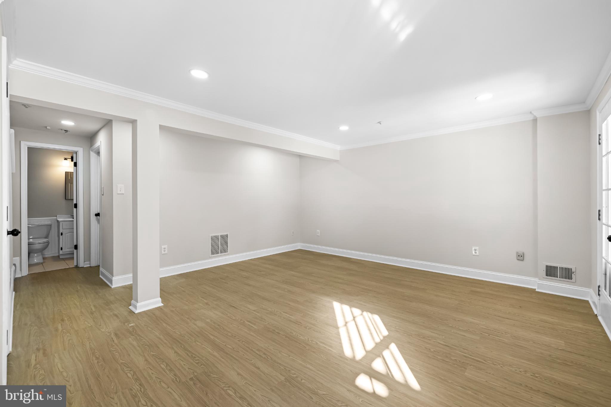 WEST SHORE - Residential