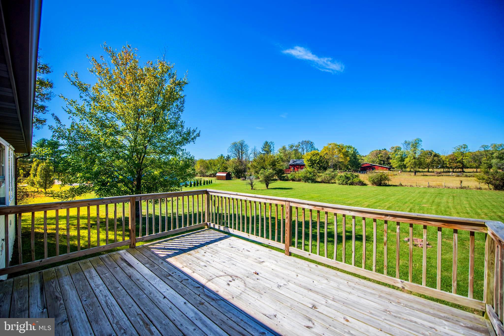 GOLDEN MEADOWS - Residential