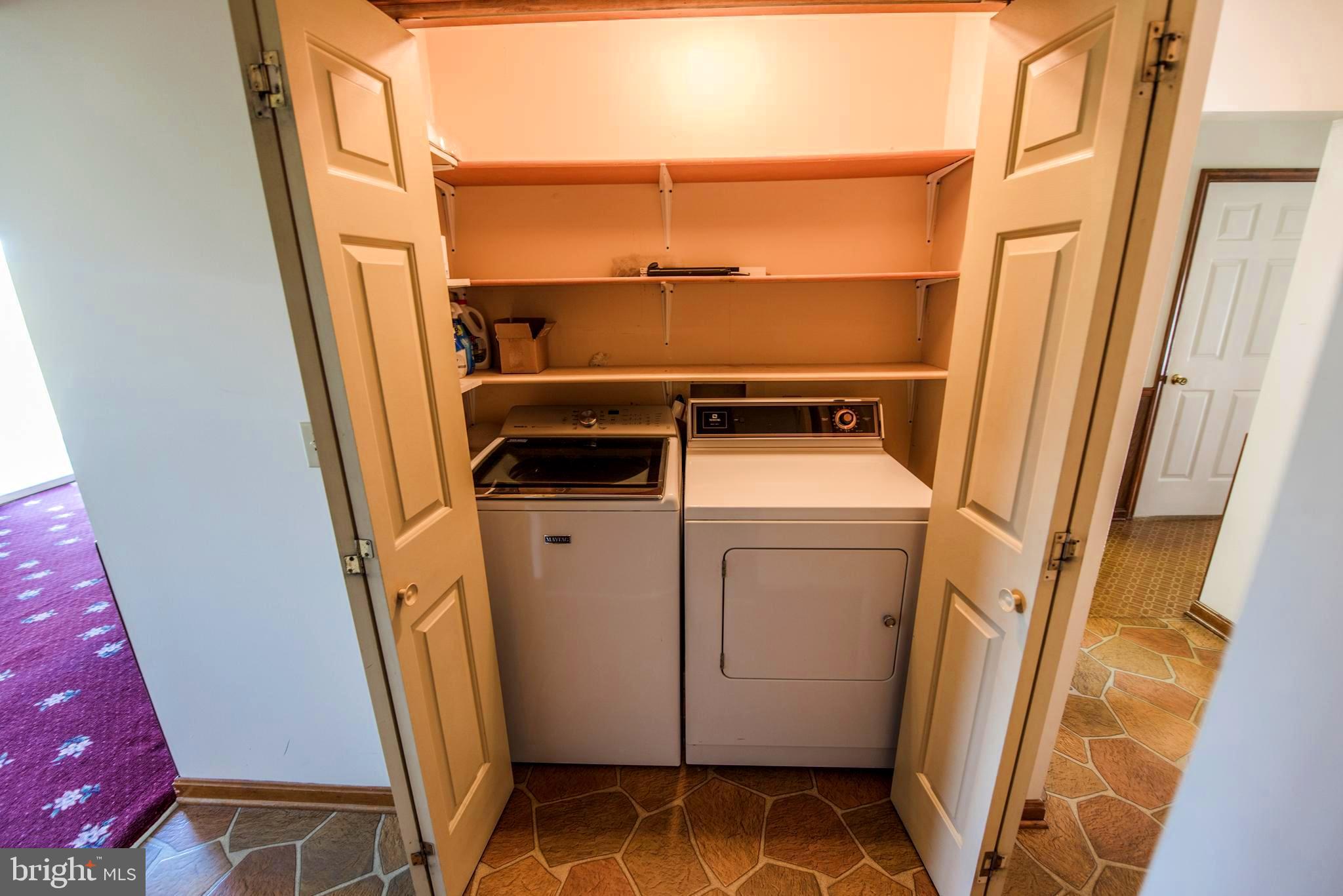 GOLDEN MEADOWS - Residential