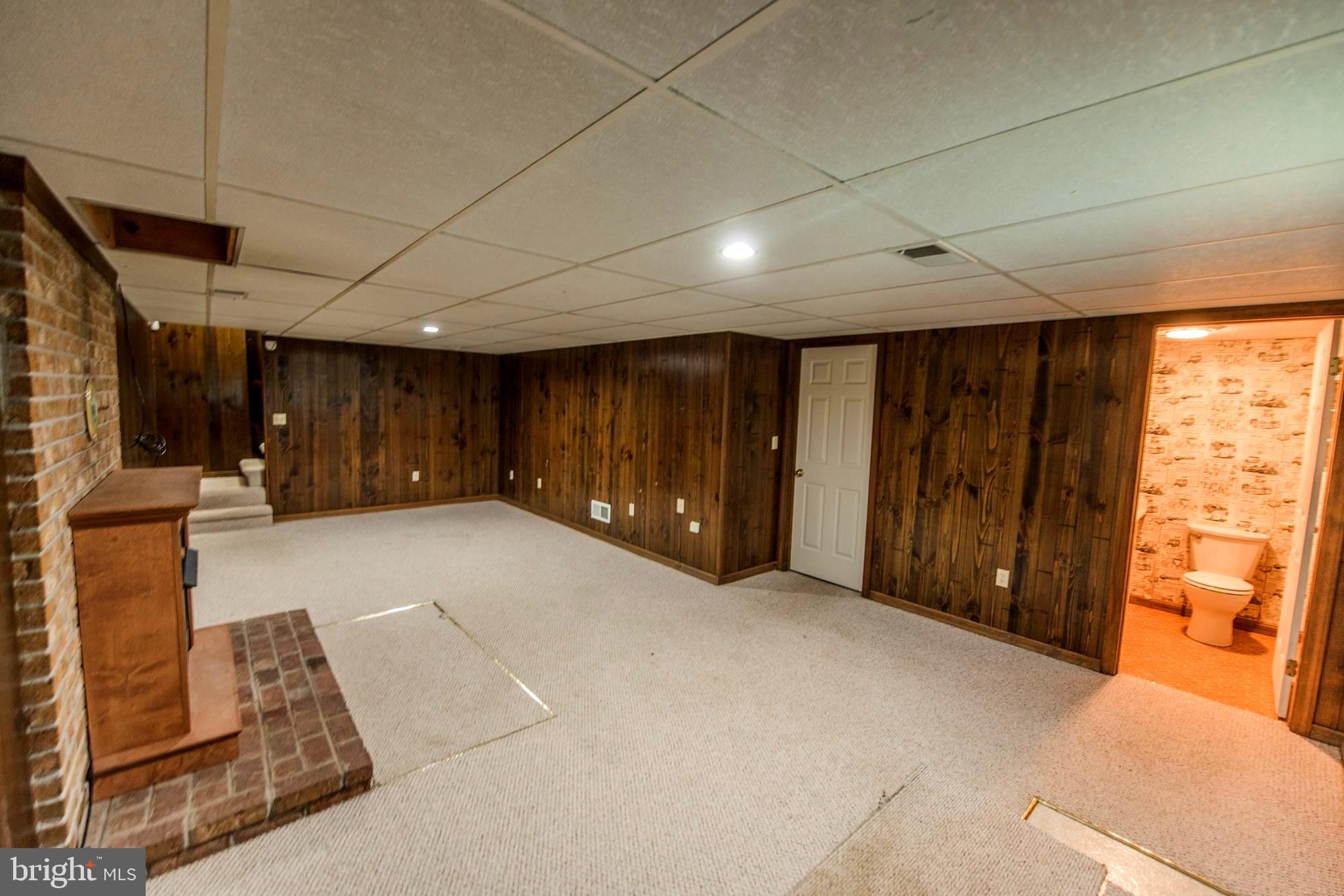 GOLDEN MEADOWS - Residential