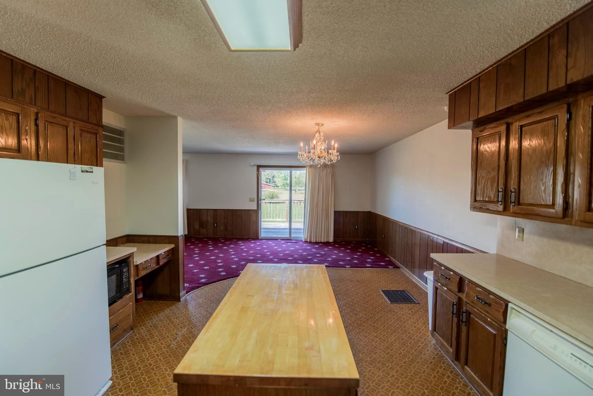 GOLDEN MEADOWS - Residential