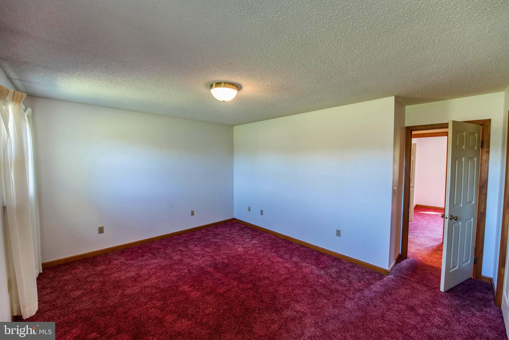 GOLDEN MEADOWS - Residential