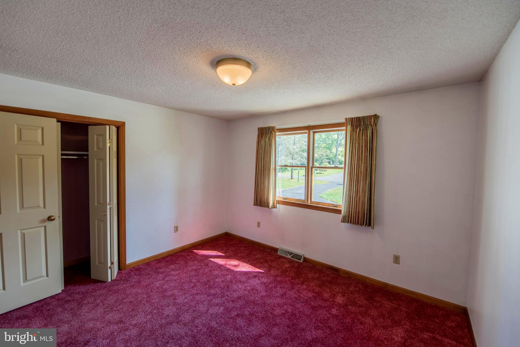 GOLDEN MEADOWS - Residential